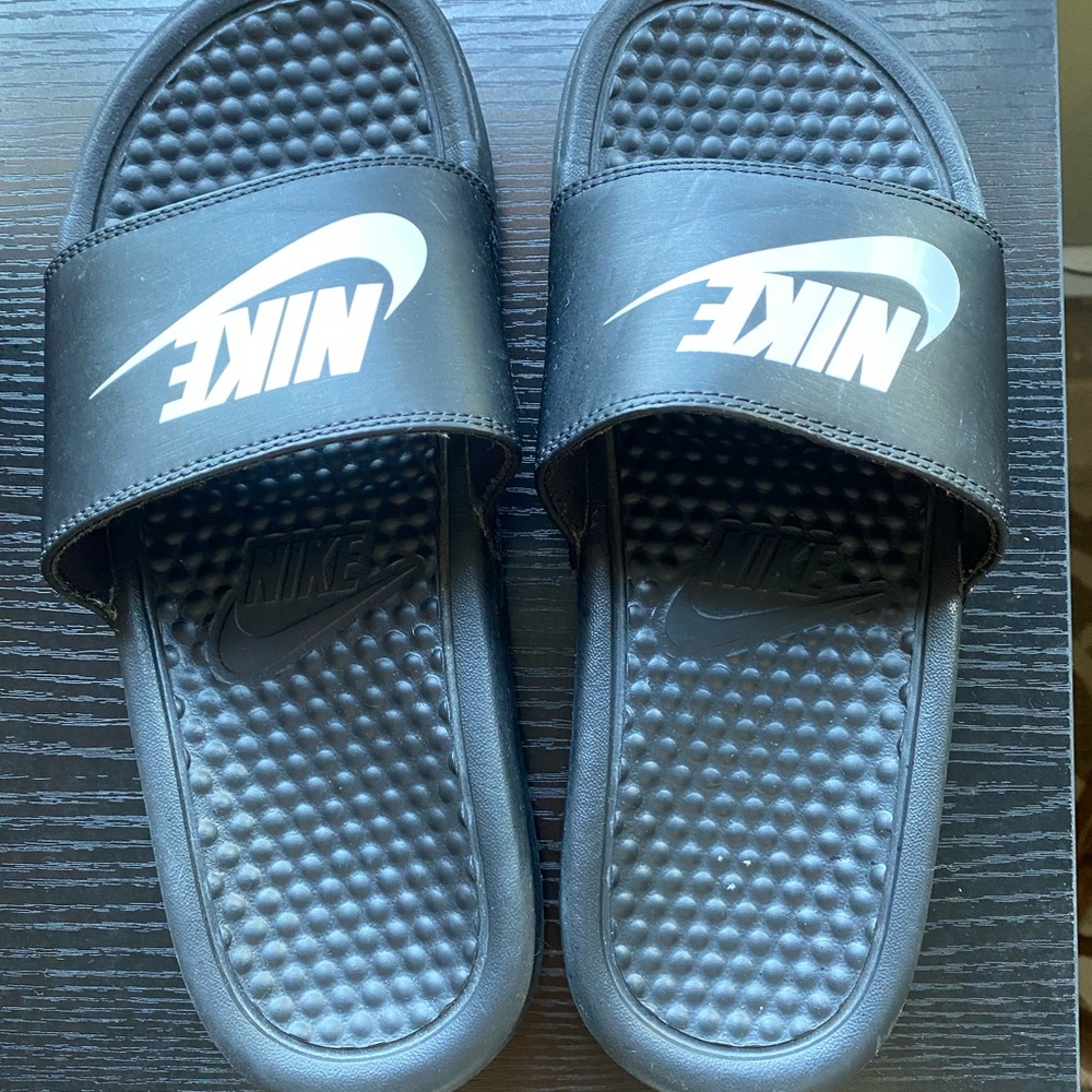 Nike slides